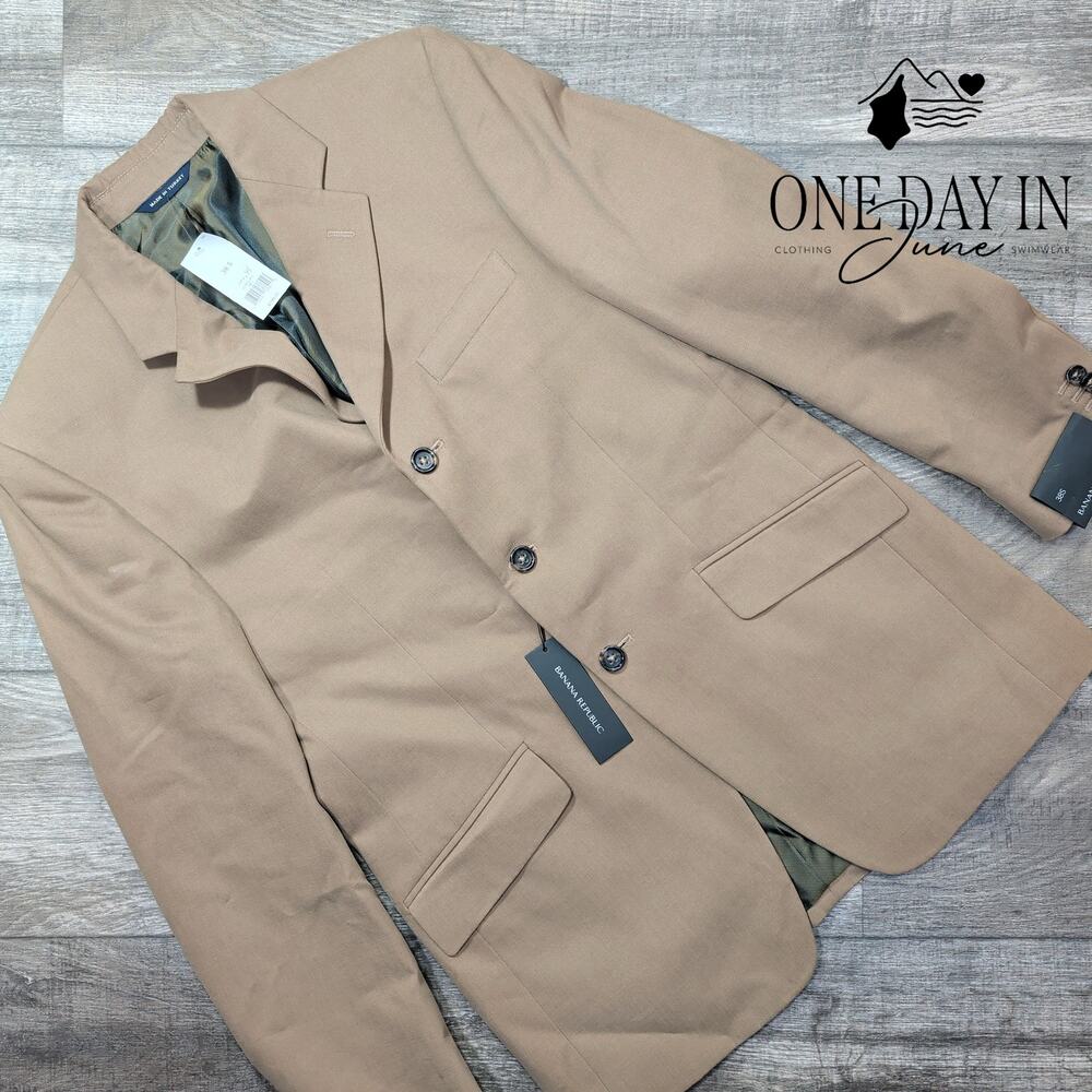 Banana Republic Mens 3 Button Blazer Sport Coat Tan Khaki NWT Size 38S